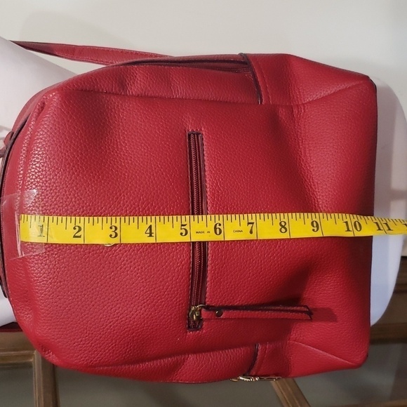 EC red adjustable Backpack/bag nwt - Picture 11 of 12